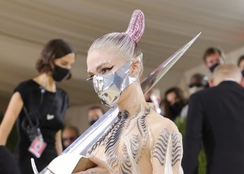 Grimes Forms New AI Girl Group NPC, Shares New Song