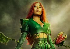 ‘Batwoman’ Debuts First Look at Nicole Kang as Poison Ivy