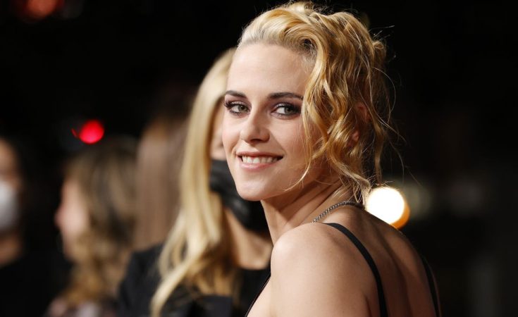 Kristen Stewart Looked Amazing in a Chanel Crop Top and