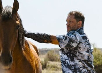 Tom Hardy & Andy Serkis Spider-Man Movie Swings Onto Disney+ Today