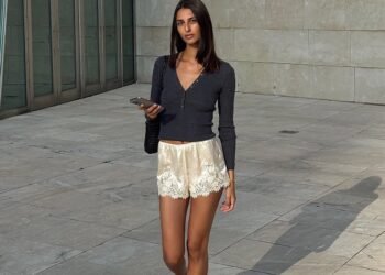 This Fuss-Free Top is the Key to The Chicest New Season Looks
