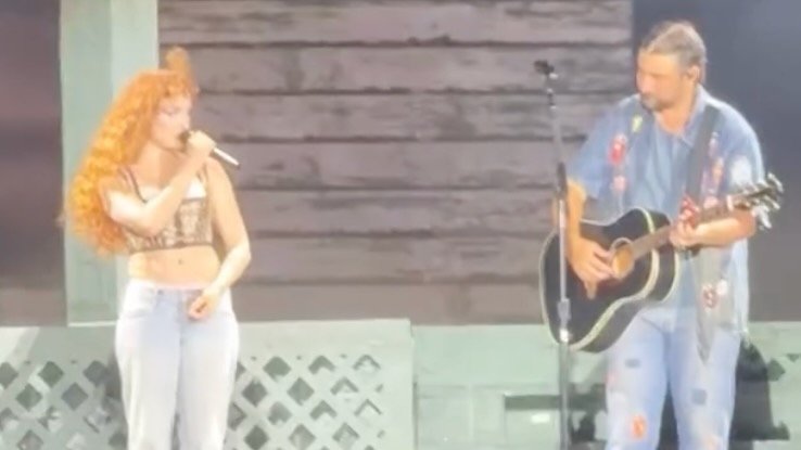 Noah Kahan Brings Chappell Roan on Stage for California Performance