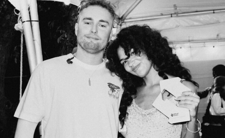 Sam Fender & Olivia Deans Rein Me In Grabs Record-Extending 22nd Week as U.K. No. 1