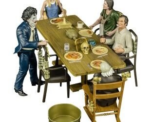 DO YOU SMELL BBQ? TRICK OR TREAT STUDIOS UNVEILS MULTI-PIECE THE TEXAS CHAINSAW MASSACRE DINNER SCENE PLAYSET | HNN