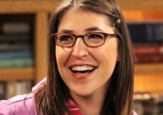 The Big Bang Theory Actors Mayim Bialik Is Still Close To Years After The Show Ended – TVLine