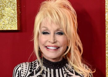 Quote Of The Day By Dolly Parton: I Often Say Im Comfortable In My Own Skin No Matter How… – TVLine