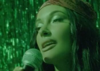 Kacey Musgraves Keeps Her Album Campaign Rolling with The Mexico Honey Video