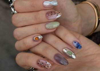The Stars Have Spoken—This Is the Nail Design You Should Choose, Based On Your Horoscope