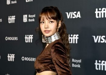 LISA Reflects on Controversy Over Leaked Videos of BLACKPINK Members Rapping N-Word: I Really Have to Apologize