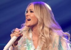 How Fans Reacted to Carrie Underwoods New Sunday Night Football Opening Song