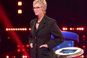 Celebrity Weakest Links Jane Lynch Reveals the Most Surprising Season 2 Contestants & More