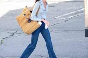 The Alex Mill Canvas Tote Bag It Girls Are Wearing This Fall