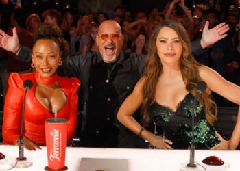 AGT Live Blog: Who Will Get Sofia Vergaras Golden Buzzer on Final Night of Quarterfinals?