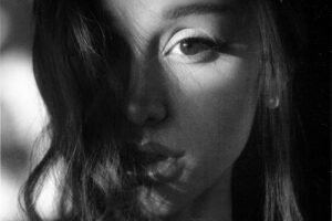 Ariana Grandes Hate That I Made You Love Me Hits No. 1 on Pop Airplay Chart