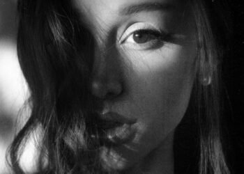 Ariana Grandes Hate That I Made You Love Me Hits No. 1 on Pop Airplay Chart