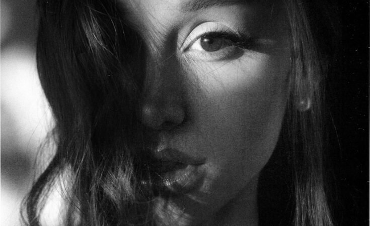 Ariana Grandes Hate That I Made You Love Me Hits No. 1 on Pop Airplay Chart