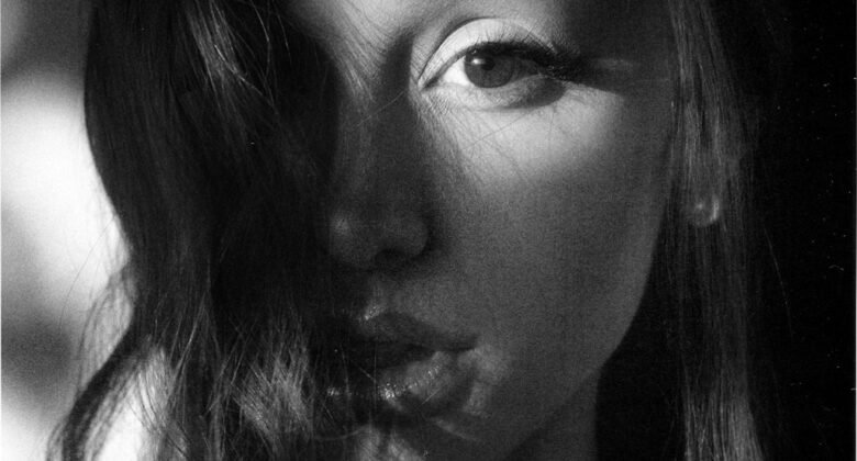 Ariana Grandes Hate That I Made You Love Me Hits No. 1 on Pop Airplay Chart