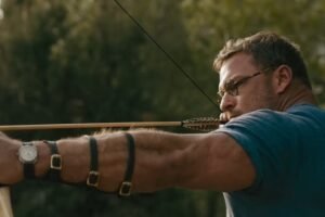 Alan Ritchsons Hawkeye-Style Movie Is Netflixs No. 1 on Streaming Now