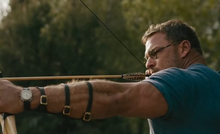 Alan Ritchsons Hawkeye-Style Movie Is Netflixs No. 1 on Streaming Now