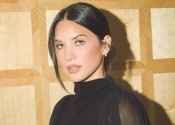Olivia Munn Says Her Mom Friends Were Right About Postpartum Hair
