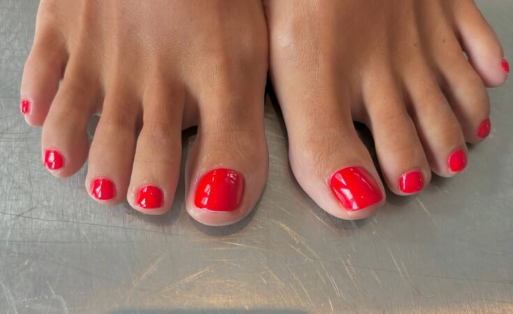 According to Pro Nail Artists, Augusts Hottest Pedi Shades Scream Runway, Not Boardwalk