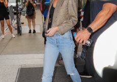 The Chicest People I Know Are Already Styling Cropped Jeans With This Elegant Autumn Shoe Trend