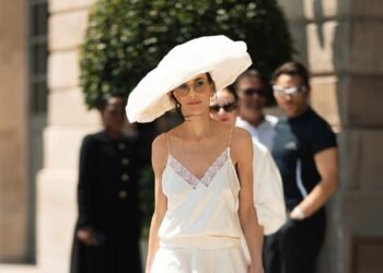 Demi Moore Takes Her Mother-Daughter Paris Tour to the Schiaparelli Atelier